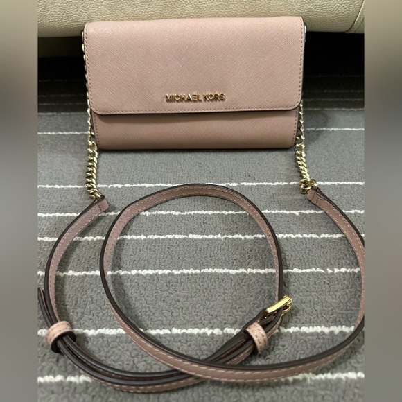 Michael Kors Handbags - Michael Kors Jet Set Phone Wallet on Chain Crossbody Bag